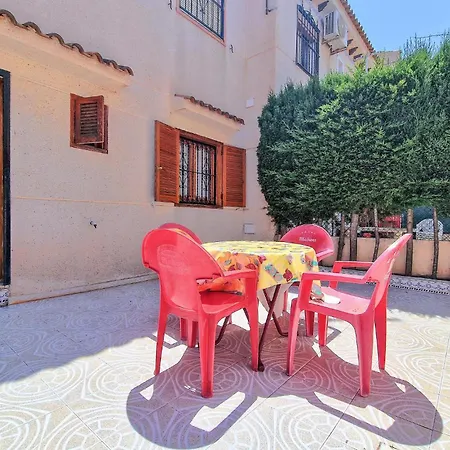 2 Bedroom Cozy In